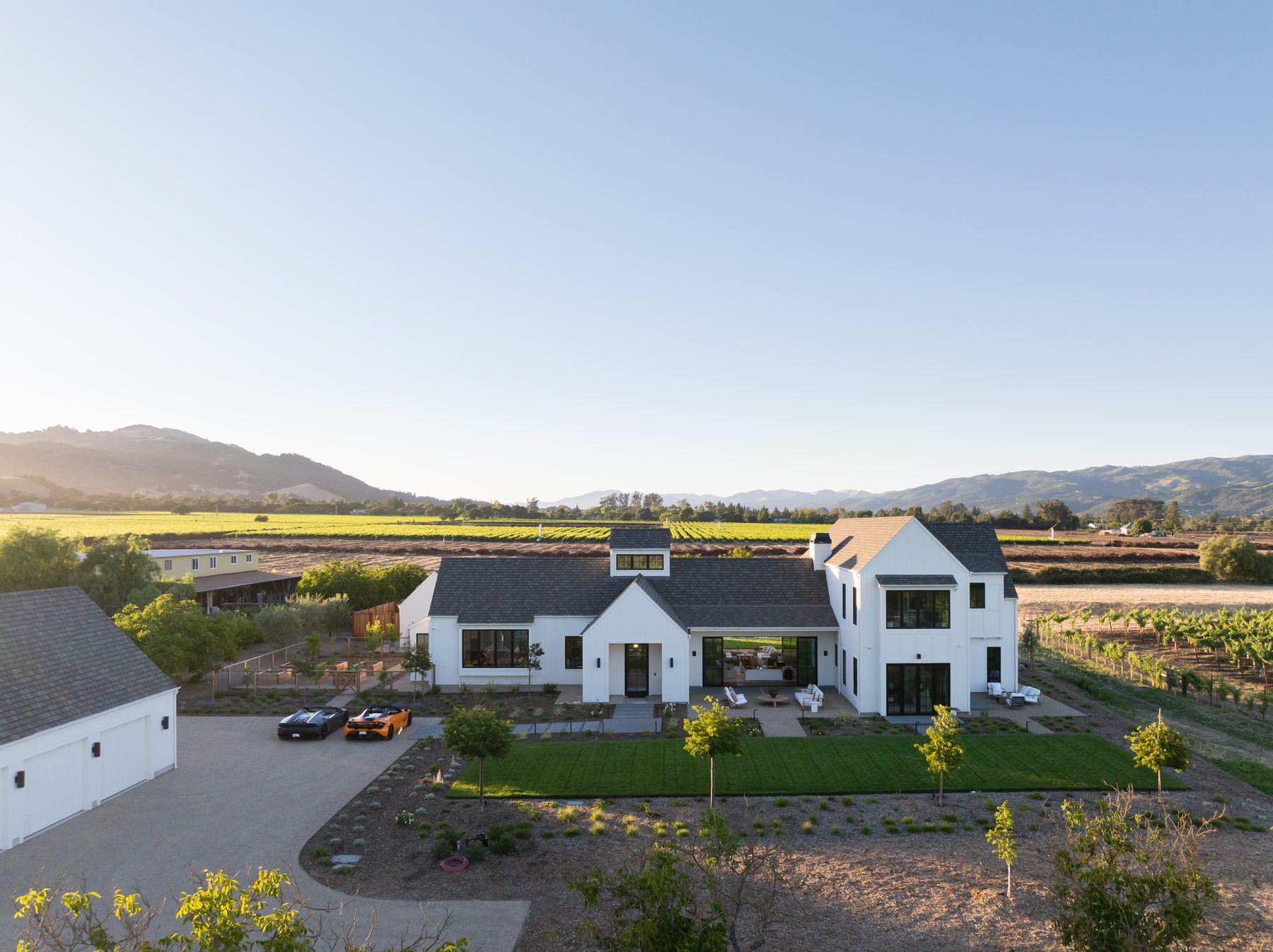 Primary suite retreat with vineyard views