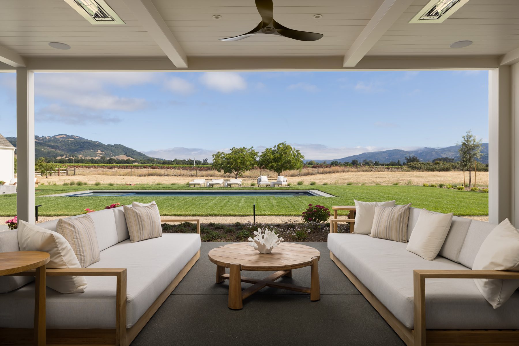 Pool bar and outdoor entertaining area
